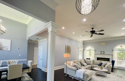 Jackson House | La Maison Blanche — 5 min from major shopping areas