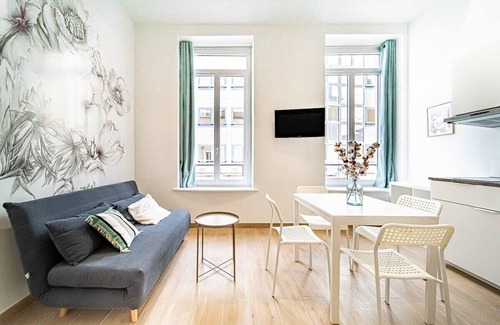 Charpennes - Charmettes Apartment | La Maison Charpennes-appartement Fleur de Coton