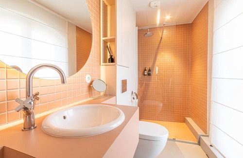 Grand Parc-Paul Doumer Bed & Breakfast | La Maison De Blanche