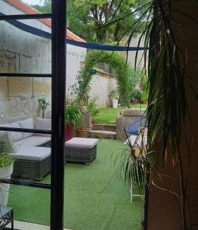 Cognac Bed & Breakfast | La maison de Dom