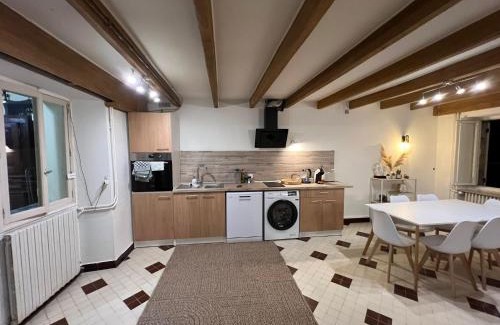 Tarnac House | La Maison de Janine