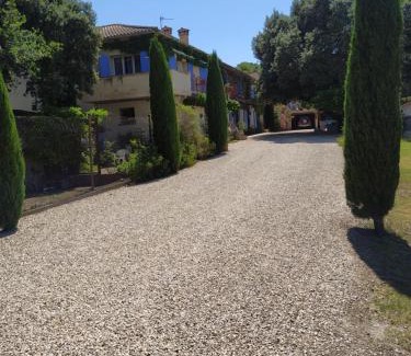 Pertuis House | La maison de Nazig