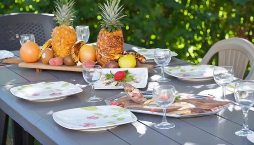 Lugrin House | La Maison des Coeurs