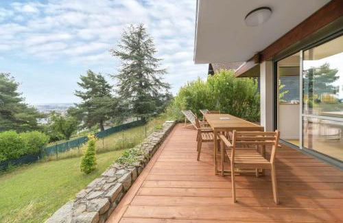 Montjuzet Villa | La maison des Fleurs - Superbe maison sur les hauteurs de Clermont