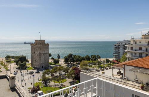 Thessaloniki City Centre Apartment | La Maison Dorée - Elegant Stay with Unique View by BiNoBi!
