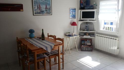 La Trinite-sur-Mer Apartment | La Maison Du Pecheur