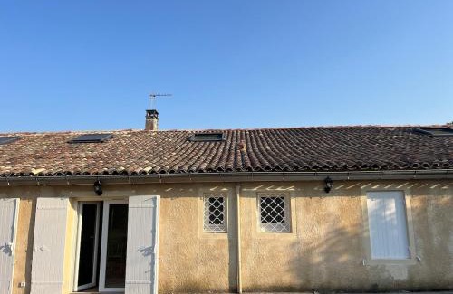 Les Salles-De-Castillon House | La maison du pin