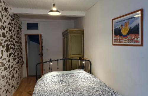 Foix House | La Maison-frite, pour un séjour insolite à Foix !
