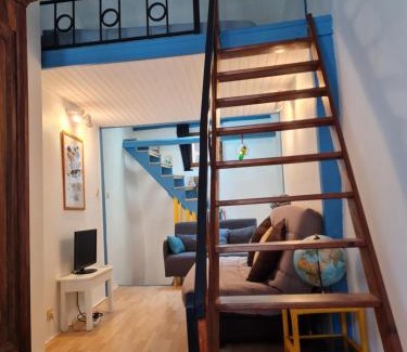 Foix House | La Maison-frite, pour un séjour insolite à Foix !