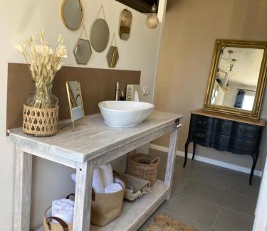 Auriol Bed & Breakfast | La Maison Perchée