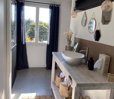 Auriol Bed & Breakfast | La Maison Perchée
