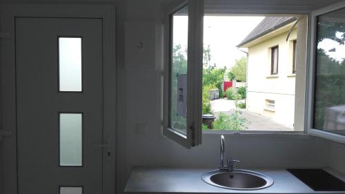 Saint-Aubin-Les-Elbeuf House | La maisonnette du Jardin Fleuri
