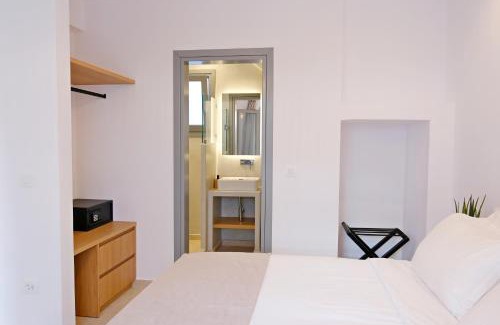 Naousa Hotel | La Maltese Central
