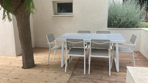 Ventabren House | La Manuia