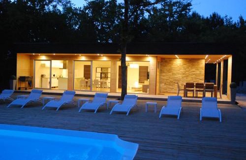 Grayan-Et-L'Hopital Villa | La Maourelle, piscine chauffée, sauna, 250 m de terrasse, pingpong, vélos