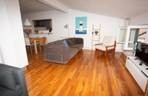 La Marina Apartment | LA MARINA amplio apartamento en pleno centro de Hondarribia