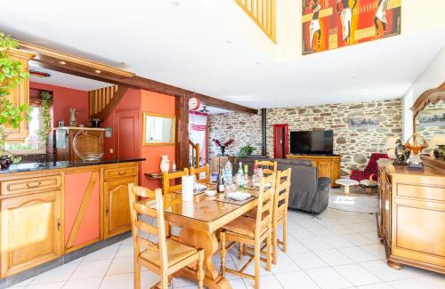 Saint-Meloir-des-Ondes House | La Melorienne
