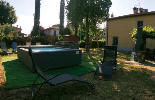 Campoluci Villa | La Menchina (Alloggio privato)