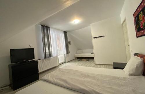 Grinties House | La Mili