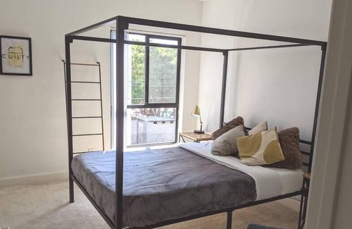 El Segundo Apartment | LA Modern 3 Bed & 2 Bath near Beaches - El Segundo