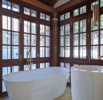 Pedregalejo Hotel | La Moderna Suites