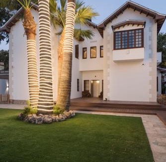 Pedregalejo Hotel | La Moderna Suites
