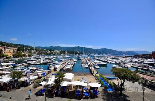 Santa Margherita Ligure Apartment | La Nicchia sul porto-Seaview, walking to the beach
