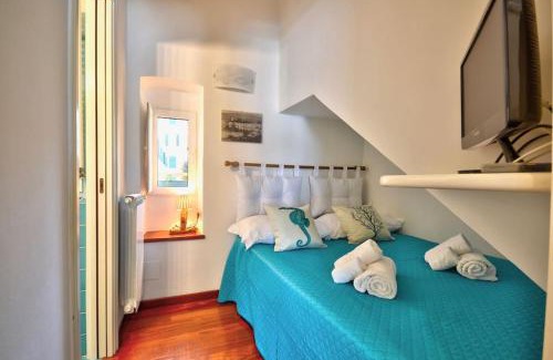 Santa Margherita Ligure Apartment | La Nicchia sul porto-Seaview, walking to the beach