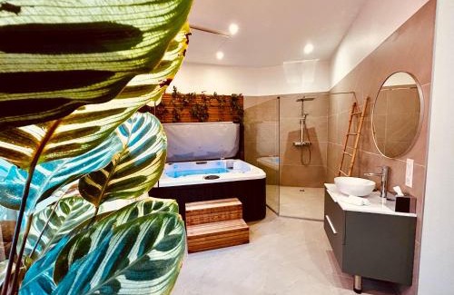 Saint-Bruno - Saint-Victor Apartment | La Palmer Le 50 Suites and SPA