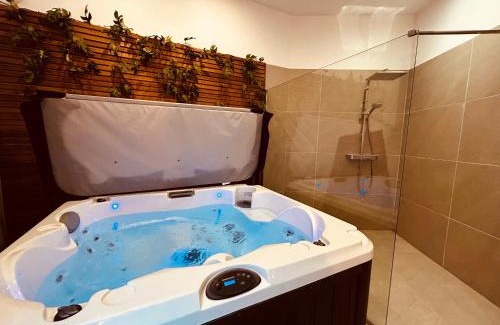 Saint-Bruno - Saint-Victor Apartment | La Palmer Le 50 Suites and SPA