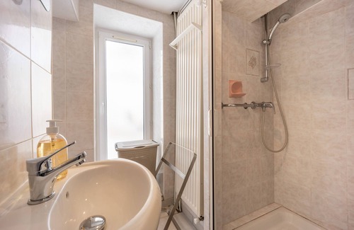 Luc-sur-Mer Apartment | La Passerelle - Appartement vue mer - 100 m de la plage