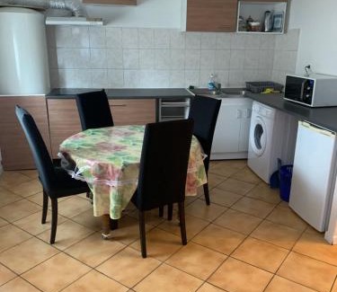 Lormont Apartment | La Pause