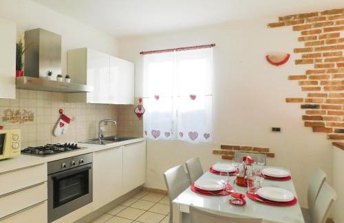 Arcola Apartment | La perla rossa