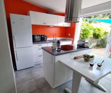 Port District House | La Petite Alonnaise - maison proche plage