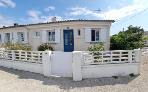 Port District House | La Petite Alonnaise - maison proche plage