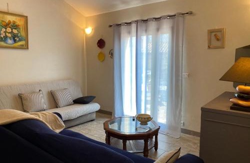 Merindol House | La Petite Garrigue