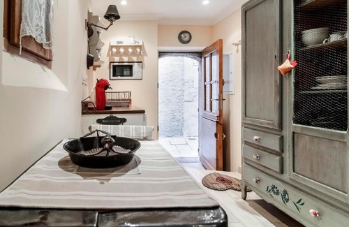 Villecroze House | La Petite Maison de Villecroze