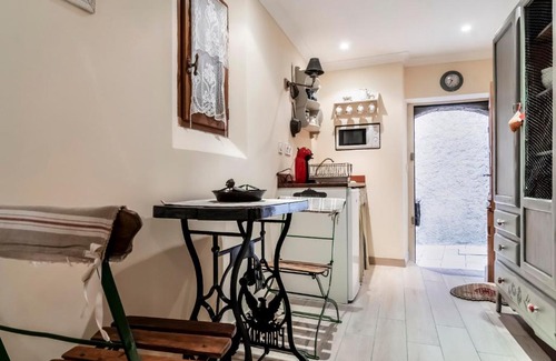 Villecroze House | La Petite Maison de Villecroze