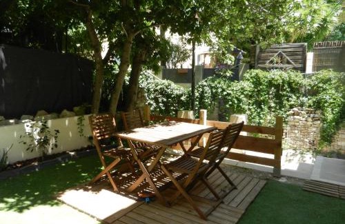 Ceyreste House | La Petite Maison