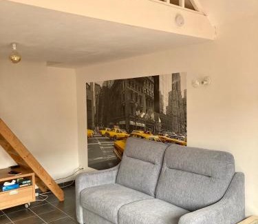Cucq House | La petite maison rouge