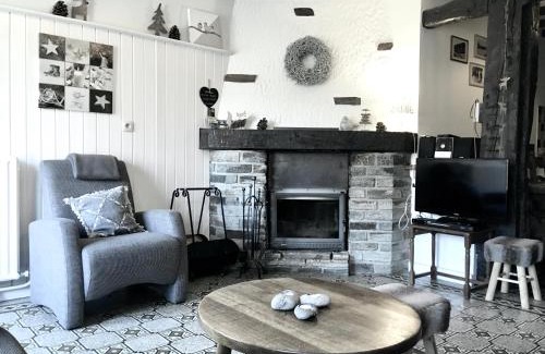 Vresse-sur-Semois House | La Petite Passerelle à Mouzaive