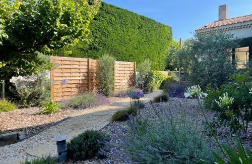 Velleron House | La Petite Rive - Les Oliviers