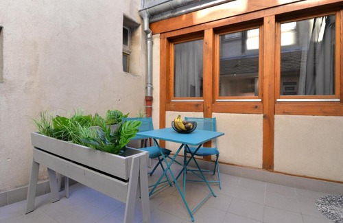 Old Town Apartment | La Petite Terrasse du Centre