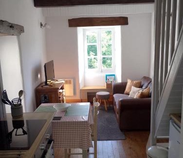Carlux House | La Petite Tour