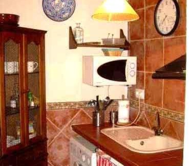 Navalguijo House | La Plazuela