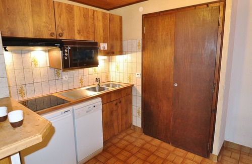 La Chapelle-d'Abondance Apartment | La Poimte des Mattes/Apt Nr 5 by Interhome