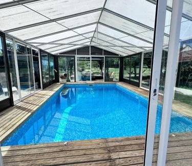 Lainsecq House | La Pompagne 12 personnes piscine privée et chauffée