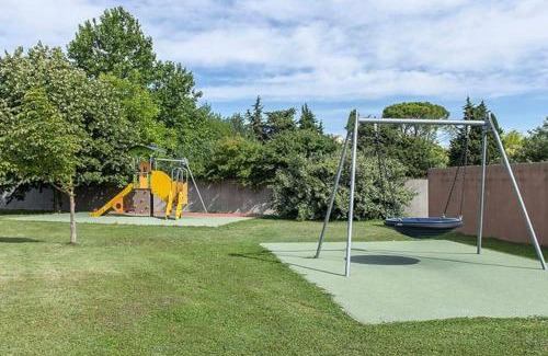 Saint-Saturnin-les-Avignon Apartment | La provençale