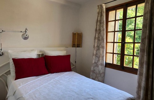 Collobrieres Apartment | La Provence authentique à 30 minutes des plages