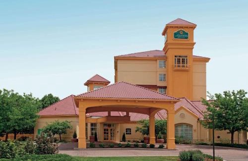 Southwest Colorado Springs Hotel | La Quinta by Wyndham Colorado Springs South Airport